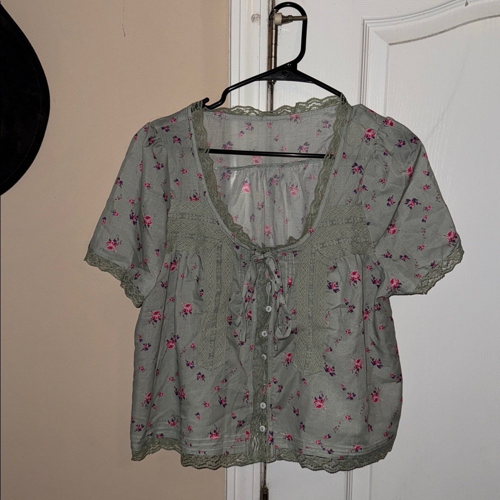 Floral Lace Trim Blouse